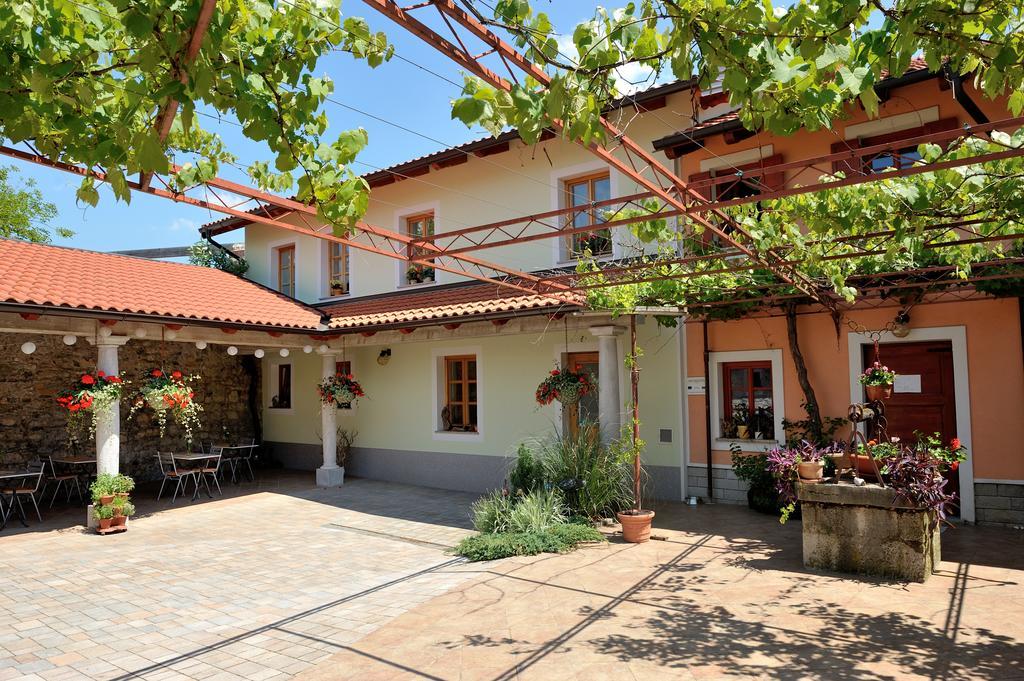 Tourist Farm Dujceva Domacija Villa Vremski Britof Exterior foto