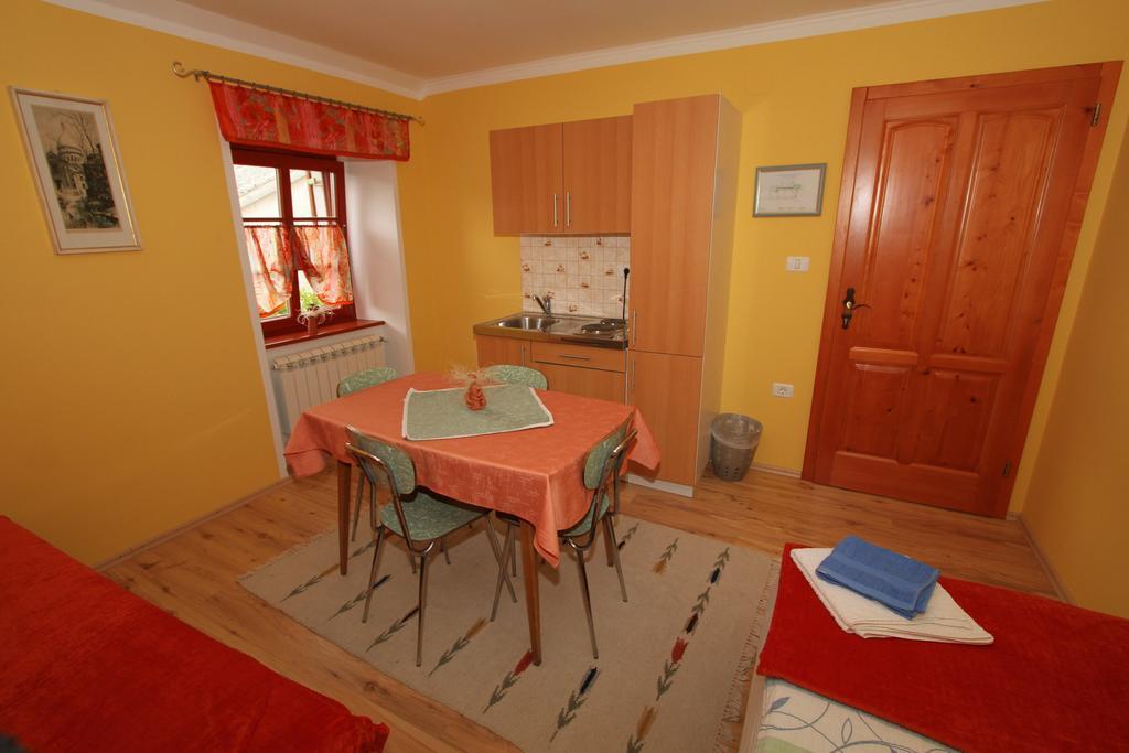 Tourist Farm Dujceva Domacija Villa Vremski Britof Exterior foto